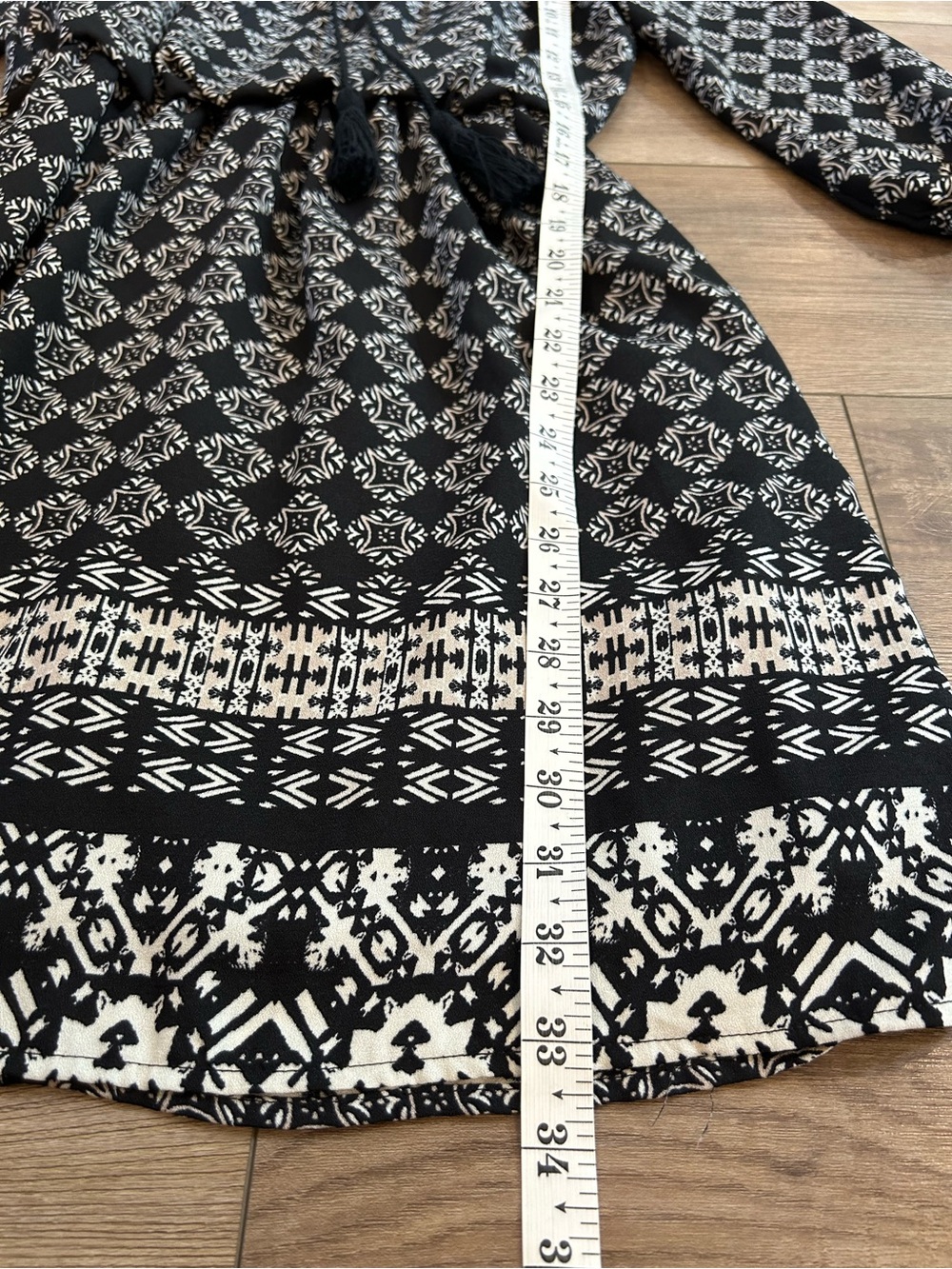Lily Rose Boho Tassel Tie Geometric Print Shift Dress XS Black Taupe - Picture 4 of 7